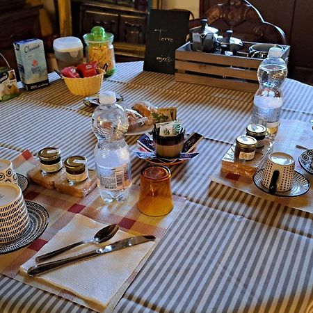Agriturismo Abbazia Sette Frati A Casa Di Sara Pietrafitta  Eksteriør billede
